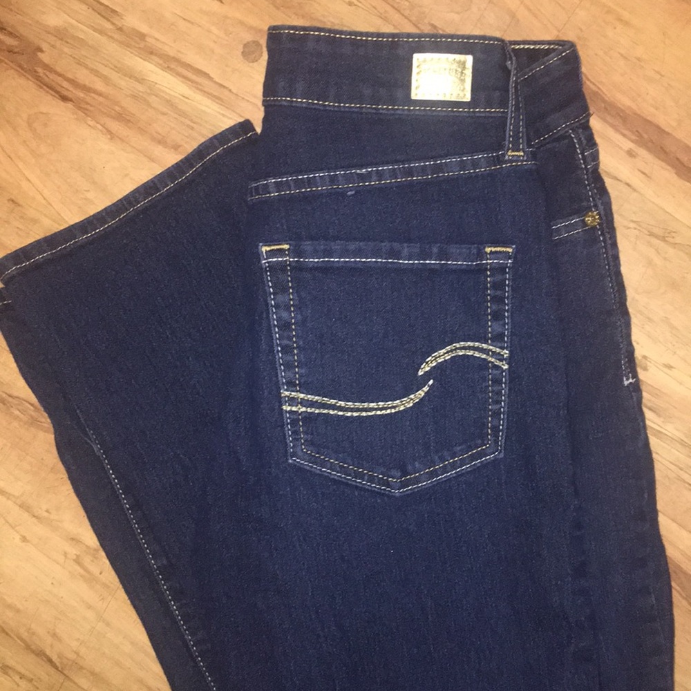 Shaping Straight Levi’s size 6s